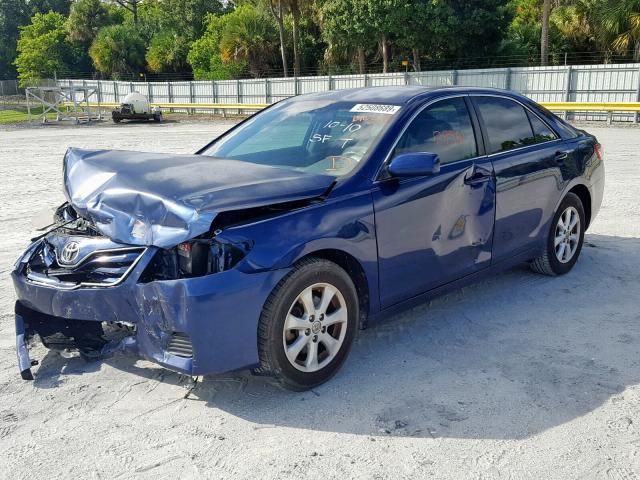 4T1BF3EK5BU636813 - 2011 TOYOTA CAMRY BASE BLUE photo 2