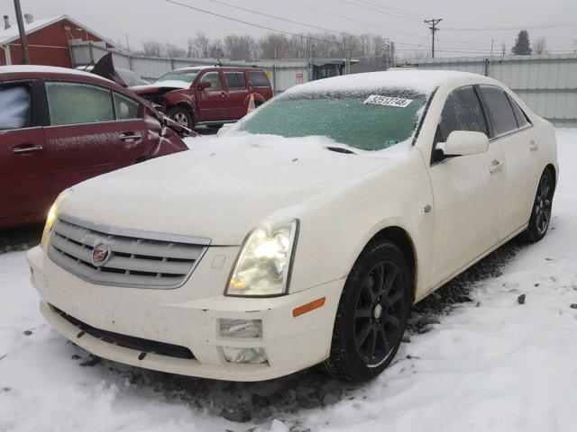 1G6DC67A160155288 - 2006 CADILLAC STS WHITE photo 2