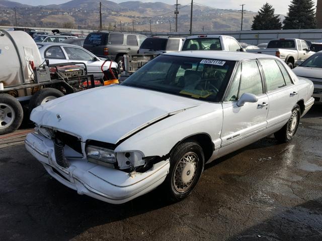 1G4CW52K5TH615393 - 1996 BUICK PARK AVENU WHITE photo 2