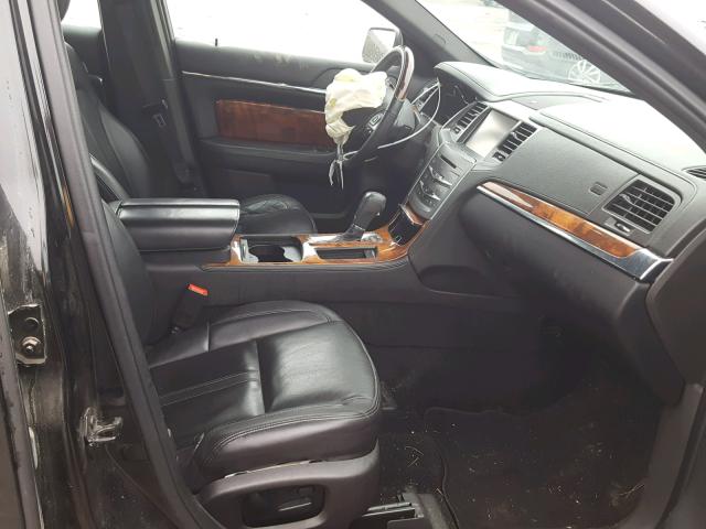 1LNHL9FTXDG607029 - 2013 LINCOLN MKS BLACK photo 5