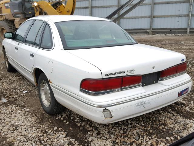 2FALP74WXTX122859 - 1996 FORD CROWN VICT WHITE photo 3