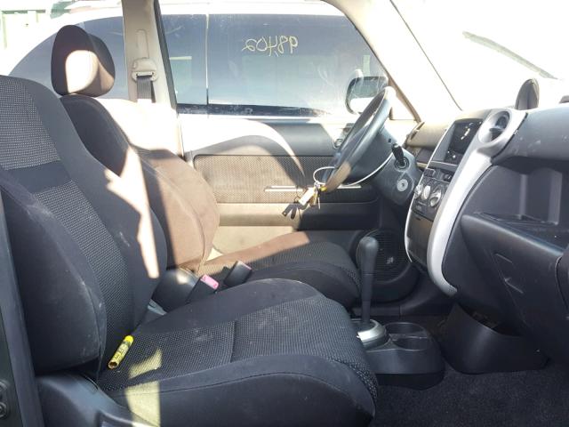 JTLKT324254026718 - 2005 TOYOTA SCION XB Сұр фото 5