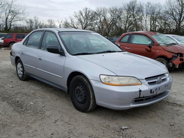 1HGCF86661A051859 - 2001 HONDA ACCORD VAL SILVER photo 1