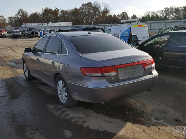 KMHFC46F28A273141 - 2008 HYUNDAI AZERA SE SILVER photo 3