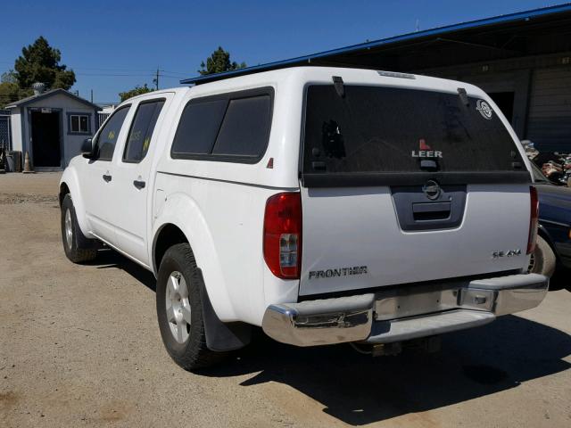 1N6AD07W08C416723 - 2008 NISSAN FRONTIER C WHITE photo 3