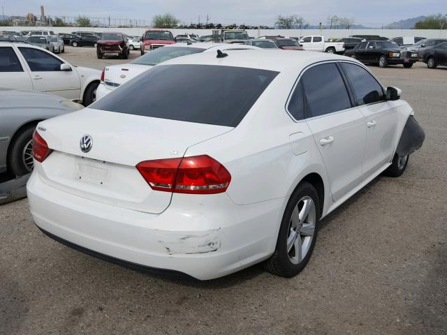 1VWBP7A37EC005057 - 2014 VOLKSWAGEN PASSAT SE WHITE photo 4