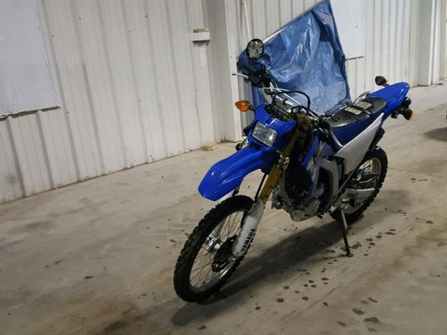 JYADG21EXJA011128 - 2018 YAMAHA WR250 R BLUE photo 2