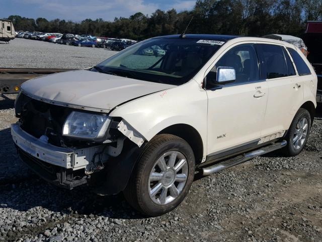 2LMDU68C57BJ32817 - 2007 LINCOLN MKX WHITE photo 2