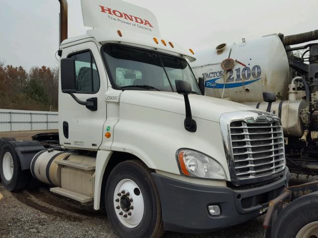 1FUJGEDV5CSBD3162 - 2012 FREIGHTLINER CASCADIA 1 WHITE photo 9