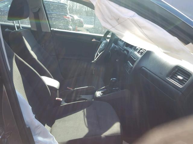 3VW2K7AJ4FM210798 - 2015 VOLKSWAGEN JETTA BASE 灰色 照片 5