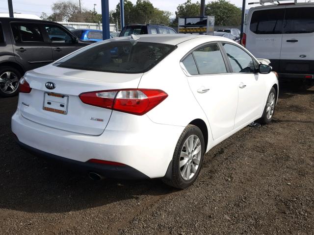 KNAFX4A81E5113951 - 2014 KIA FORTE EX WHITE photo 4