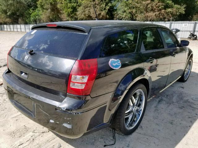 2D4FV47T78H168019 - 2008 DODGE MAGNUM BLACK photo 4