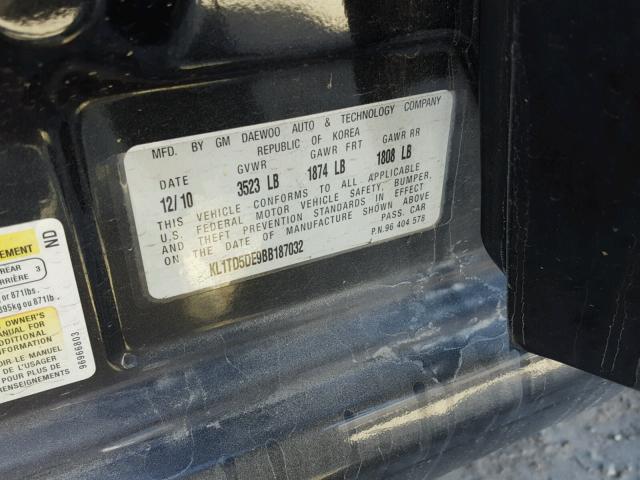 KL1TD5DE9BB187032 - 2011 CHEVROLET AVEO LS BLACK photo 10