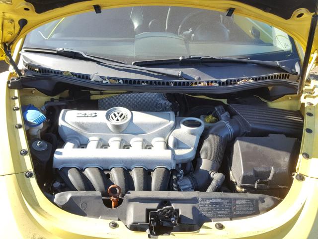 3VWPG3AG6AM015945 - 2010 VOLKSWAGEN NEW BEETLE 黄色 照片 7