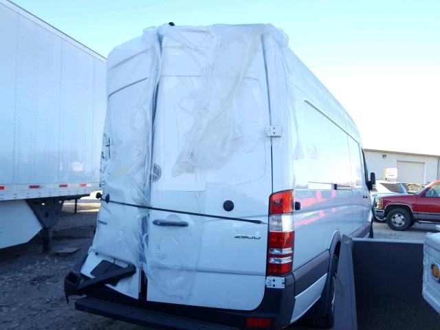 WD3PE8CD8HP564635 - 2017 MERCEDES-BENZ SPRINTER 2 WHITE photo 4