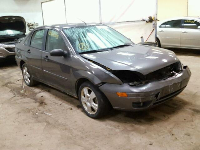 1FAFP34N26W102229 - 2006 FORD FOCUS ZX4 GRAY photo 1