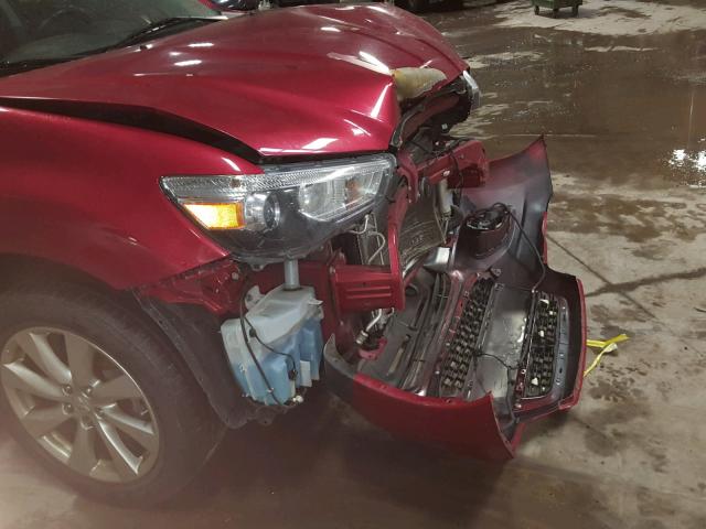 4A4AP3AU9FE043243 - 2015 MITSUBISHI OUTLANDER RED photo 9