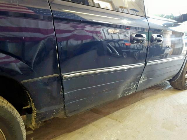 2A8GP64LX6R740213 - 2006 CHRYSLER TOWN & COU BLUE photo 9