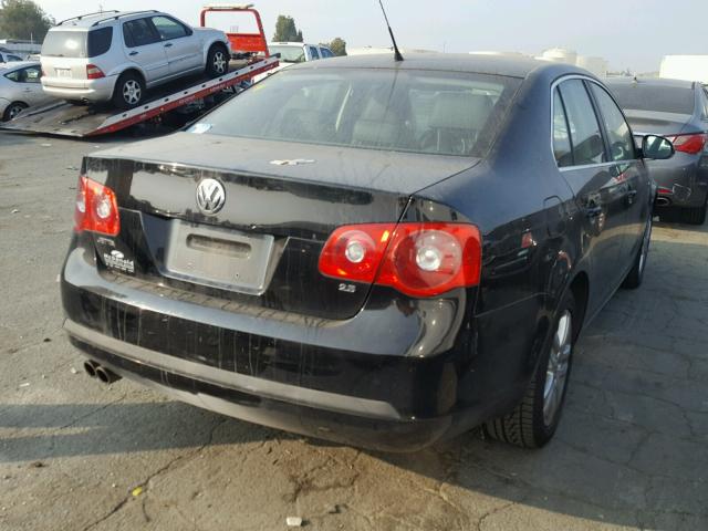 3VWEF71K97M184582 - 2007 VOLKSWAGEN JETTA WOLF BLACK photo 4