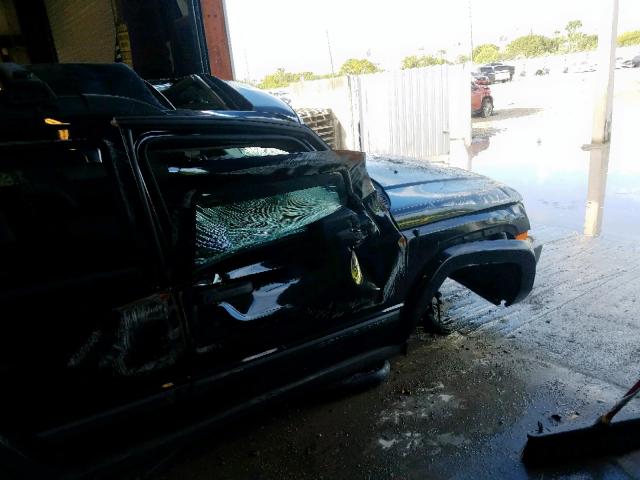 1J8HG48K66C105122 - 2006 JEEP COMMANDER შავი ფოტო 9