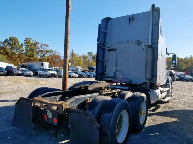 1FUJA6CK06LW20770 - 2006 FREIGHTLINER CONVENTION GRAY photo 4