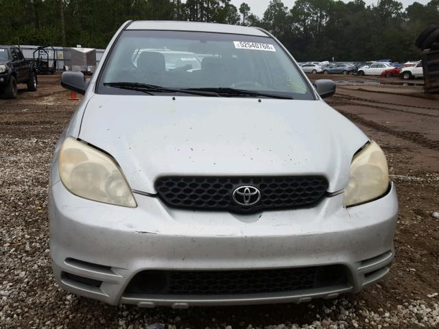 2T1KR32E53C064232 - 2003 TOYOTA MATRIX GRAY photo 9