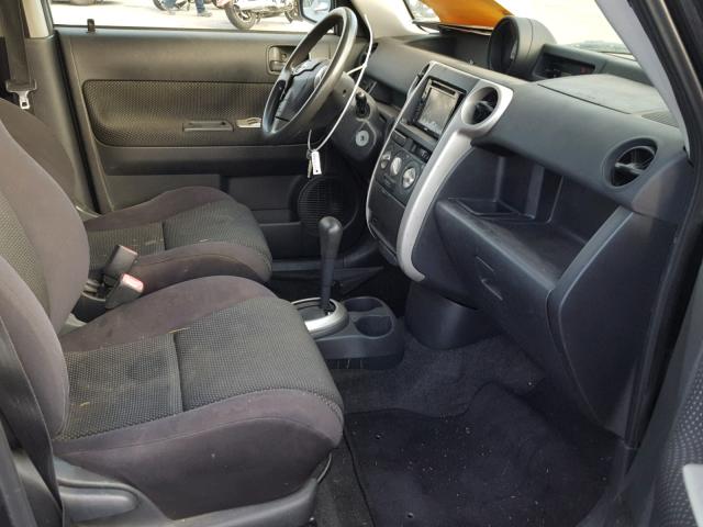 JTLKT324X50198079 - 2005 TOYOTA SCION XB BLACK photo 5