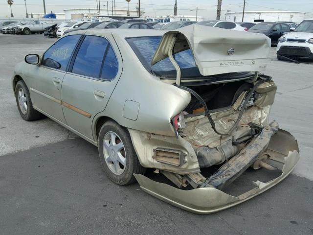 1N4DL01DXWC231074 - 1998 NISSAN ALTIMA XE GOLD photo 3