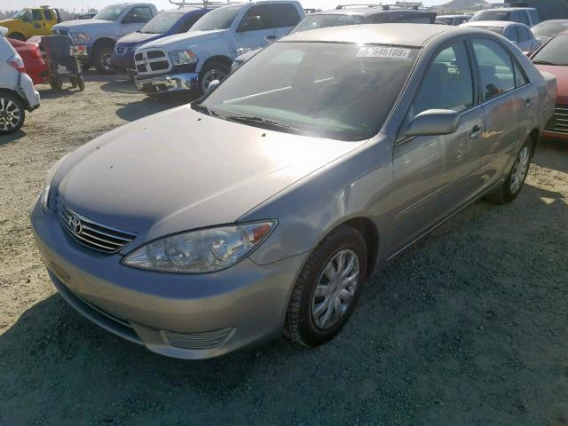 4T1BE32K56U660252 - 2006 TOYOTA CAMRY LE GOLD photo 2