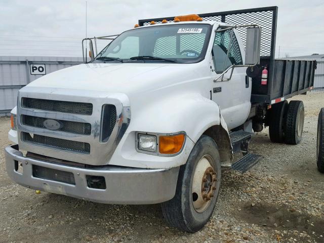 3FRWF65FX4V671247 - 2004 FORD F650 SUPER WHITE photo 2