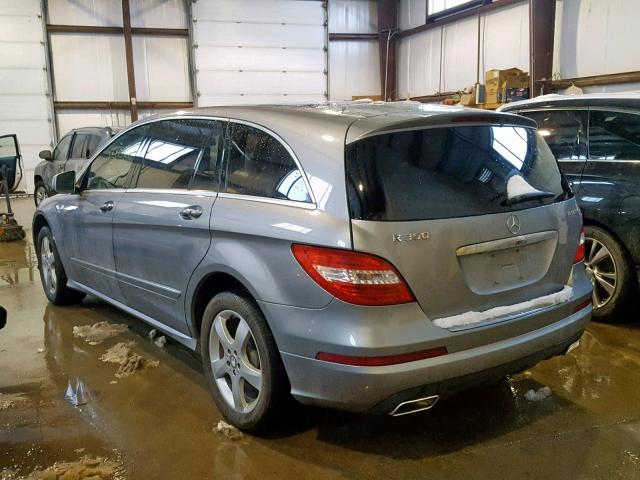 4JGCB2FE4BA116526 - 2011 MERCEDES-BENZ R 350 BLUE SILVER photo 3