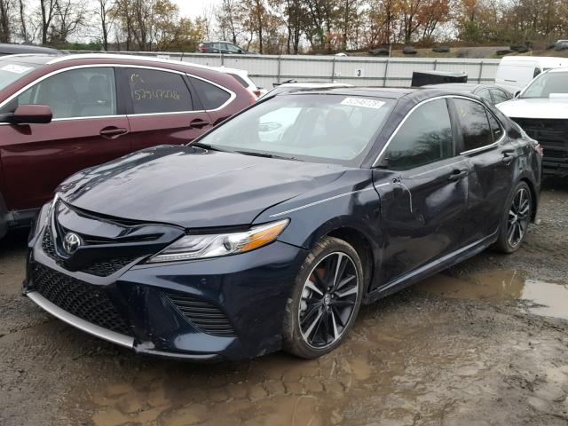 4T1B61HK1JU511712 - 2018 TOYOTA CAMRY XSE BLUE photo 2