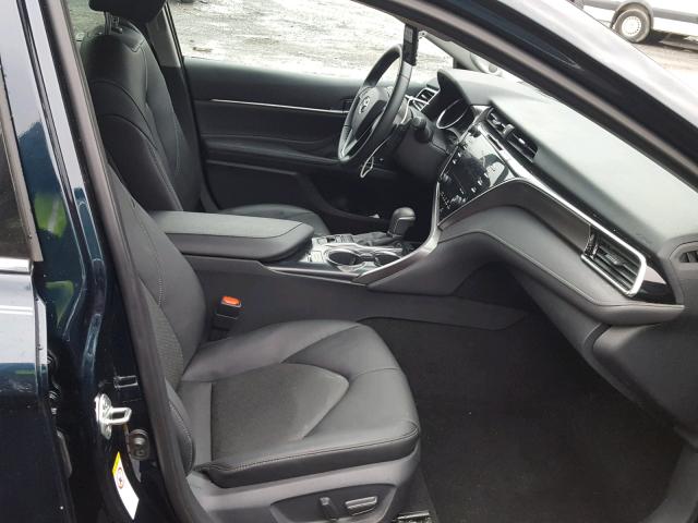 4T1B61HK1JU511712 - 2018 TOYOTA CAMRY XSE BLUE photo 5