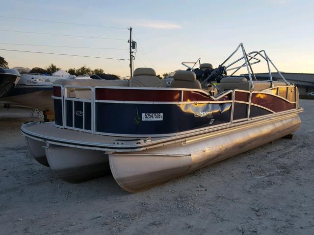 HAMP9749J011 - 2011 HARF BOAT RED photo 2