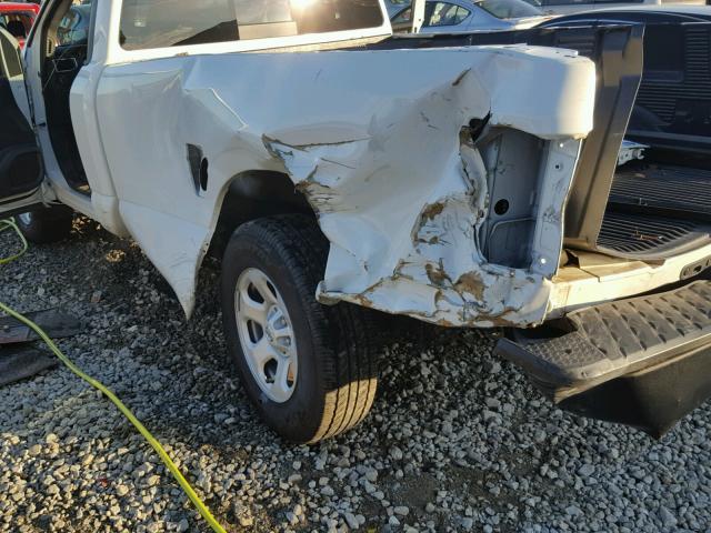 1N6AA1R77HN572332 - 2017 NISSAN TITAN S WHITE photo 9