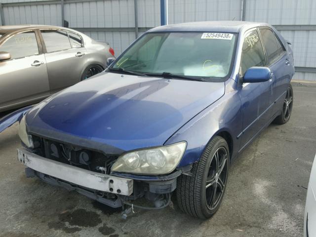 JTHBD192920044362 - 2002 LEXUS IS 300 BLUE photo 2