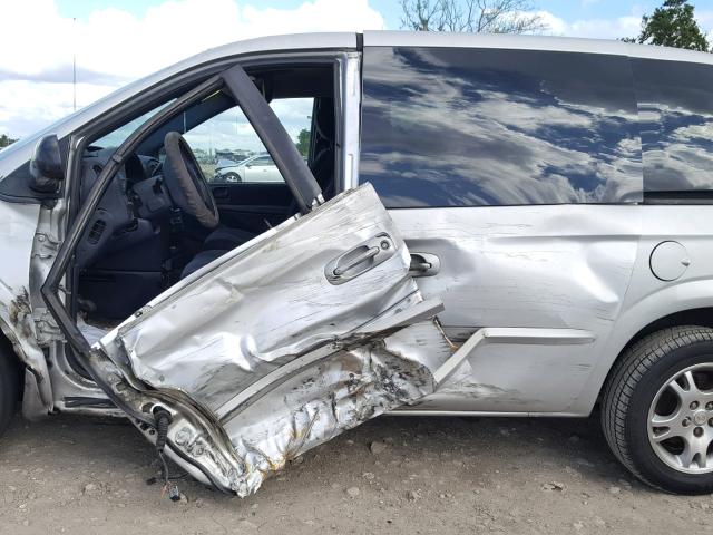 1B8GP45381B210948 - 2001 DODGE CARAVAN SP SILVER photo 9