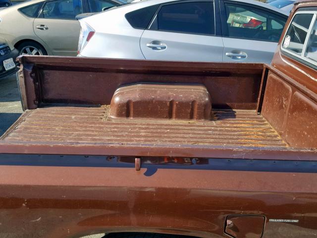 JT4RN34S3B0001829 - 1981 TOYOTA PICKUP 1/2 BROWN photo 6