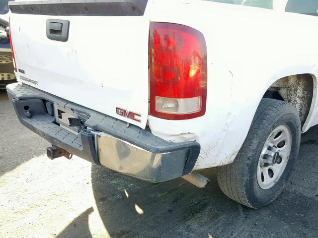 1GTR1TEA1BZ156750 - 2011 GMC SIERRA C15 WHITE photo 9