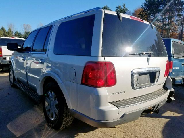 5LMFU28R24LJ41887 - 2004 LINCOLN NAVIGATOR CREAM photo 3