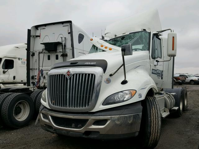 1HSDJAPR2GH111841 - 2016 INTERNATIONAL PROSTAR WHITE photo 2