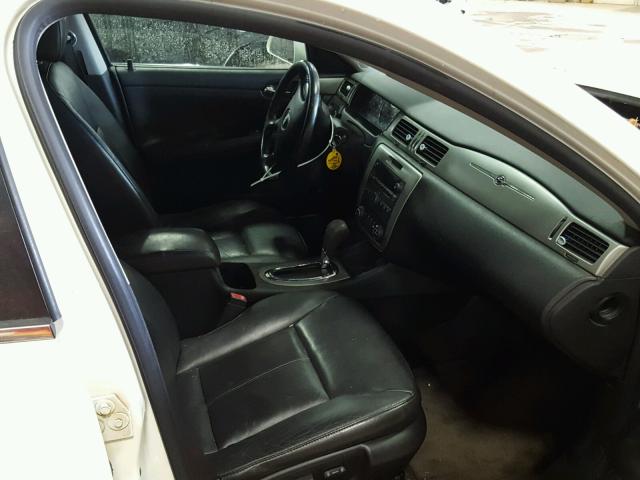 2G1WD58C779271298 - 2007 CHEVROLET IMPALA SUP 白色 照片 5