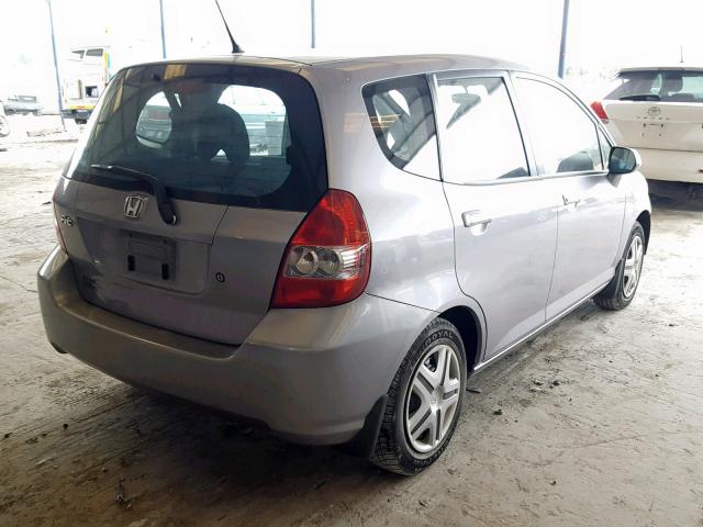 JHMGD37458S063462 - 2008 HONDA FIT SILVER photo 4