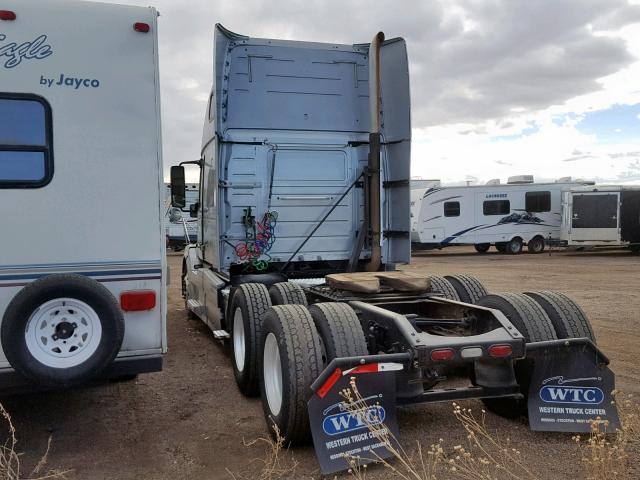 4V4NC9EJ28N487269 - 2008 VOLVO VN VNL SILVER photo 3