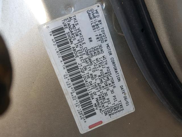 JTJGF10U410111994 - 2001 LEXUS RX 300 GOLD photo 10