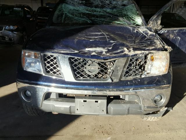 1N6AD07W88C410751 - 2008 NISSAN FRONTIER C BLUE photo 7