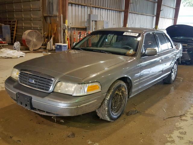 2FAFP73W4WX128451 - 1998 FORD CROWN VICT GRAY photo 2