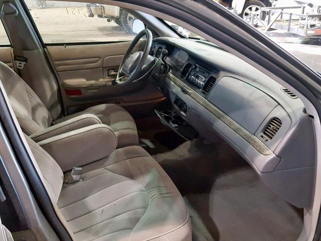 2FAFP73W4WX128451 - 1998 FORD CROWN VICT GRAY photo 5