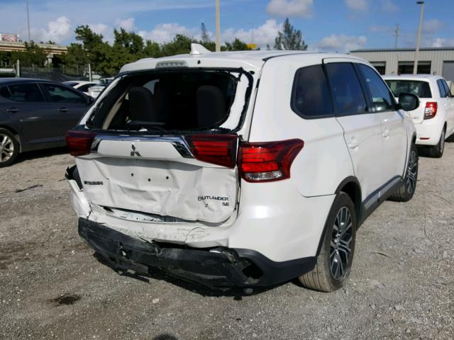 JA4AD3A38JZ032799 - 2018 MITSUBISHI OUTLANDER WHITE photo 4