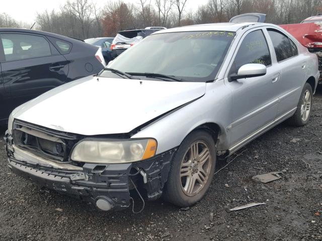 YV1RH592652465731 - 2005 VOLVO S60 2.5T SILVER photo 2